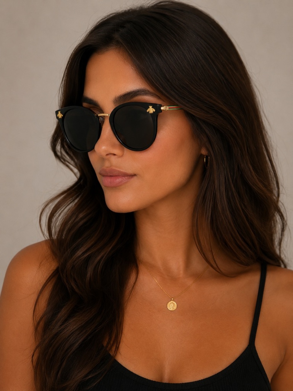 Luxe Noir Queen Bee Sunglasses - Picture 4 of 6